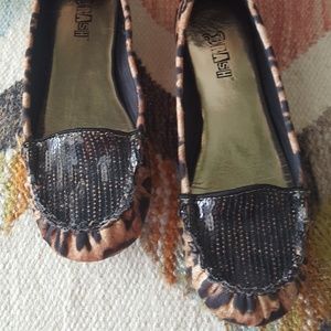 Leopard print flats
